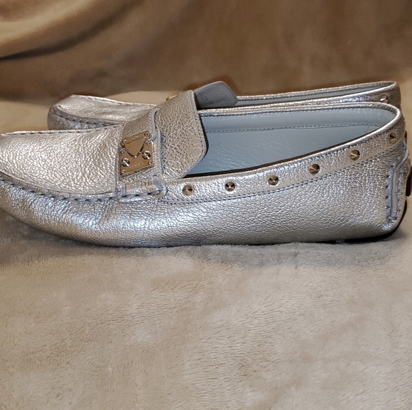 AUTHENTIC Louis Vuitton Silver Studded Driving Loafers EU37.5 PERFECT CONDITION - Picture 6 of 16